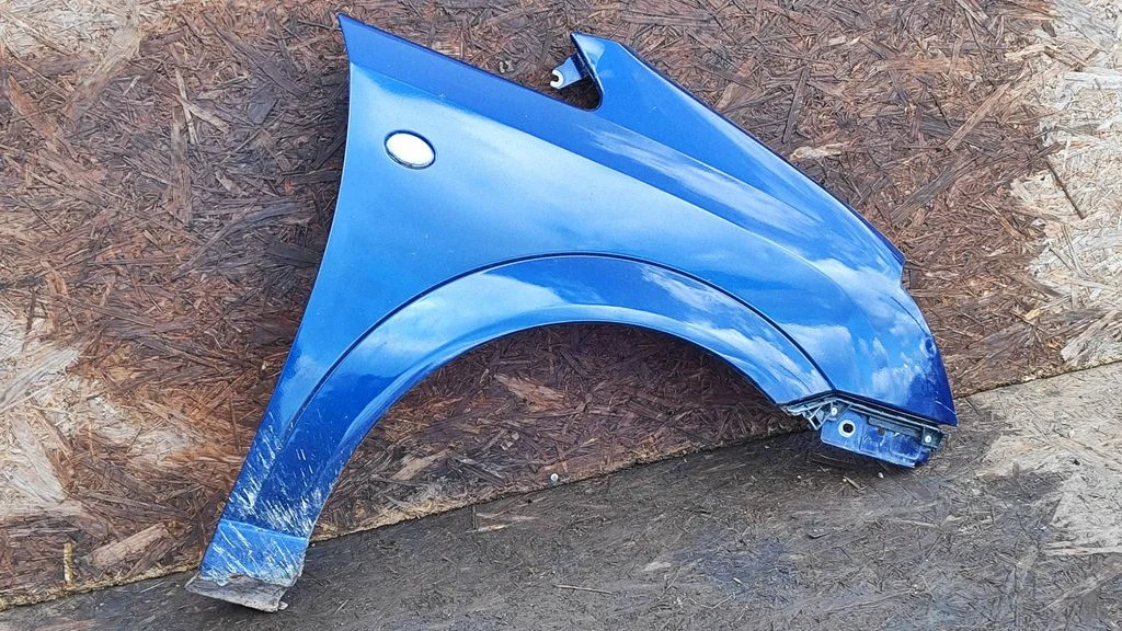 Front bumper mounting bracket 93396092