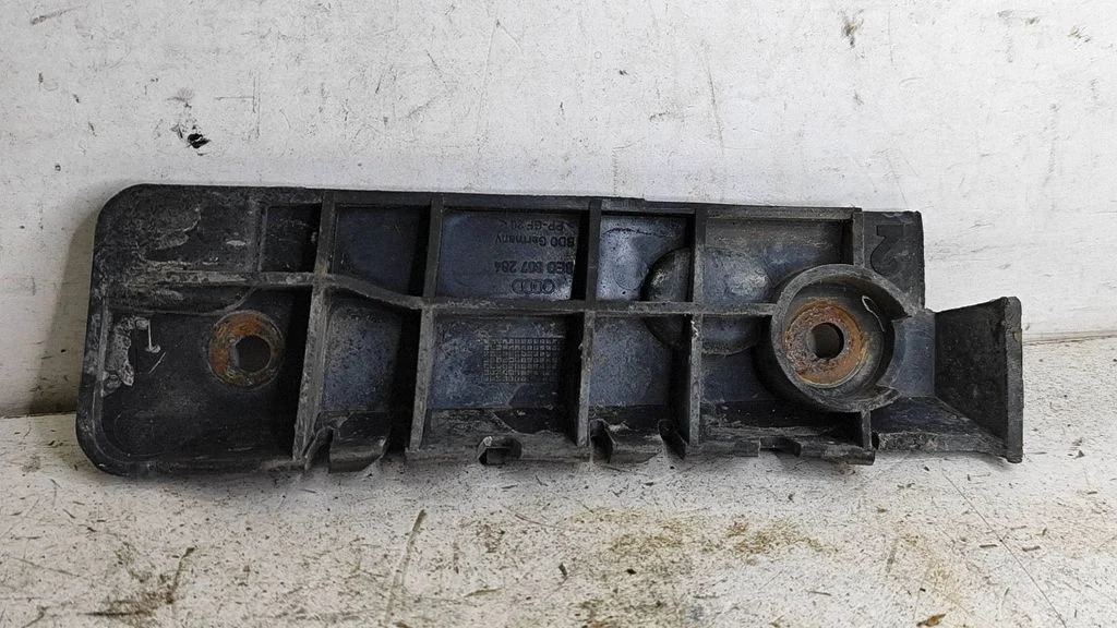 Front bumper mounting bracket – Audi A4 S4 B6 8E 8H (2001-2005)