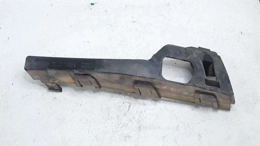 Esistange kinnitusklamber 4M5117E856AC