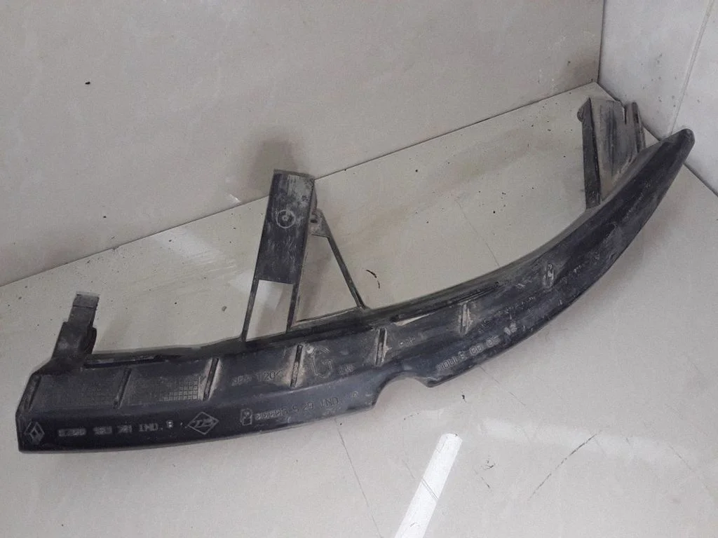 Front bumper mounting bracket – Renault Scenic II -  Grand scenic II (2003-2006)