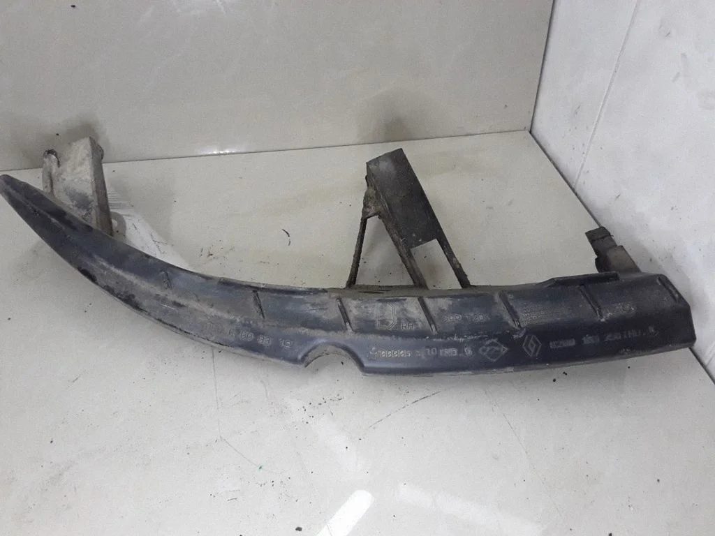 Front bumper mounting bracket – Renault Scenic II -  Grand scenic II (2003-2006)