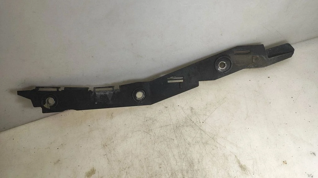Front bumper mounting bracket 9656671080