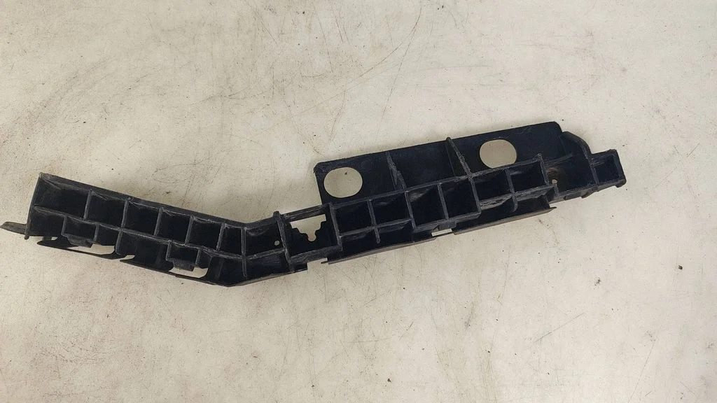 Front bumper mounting bracket – Opel Antara (2006-2016)