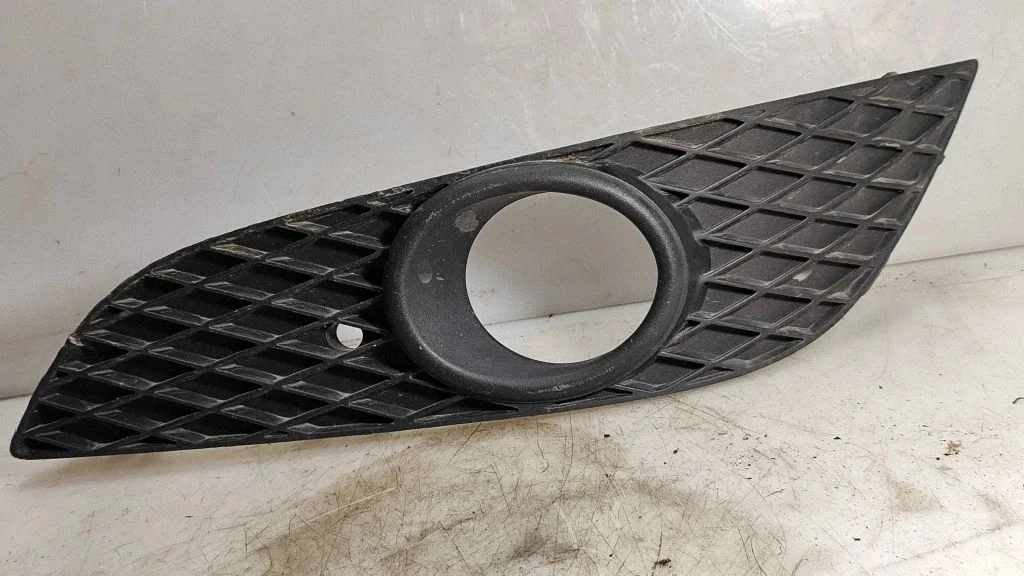 Front bumper lower grill 13225764