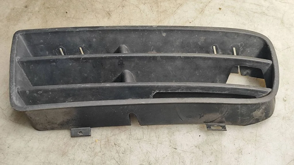 Front bumper lower grill 1J0853665B