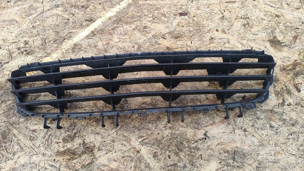 Front bumper lower grill 24460271