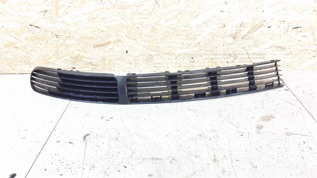 Front bumper lower grill 3B0853677A