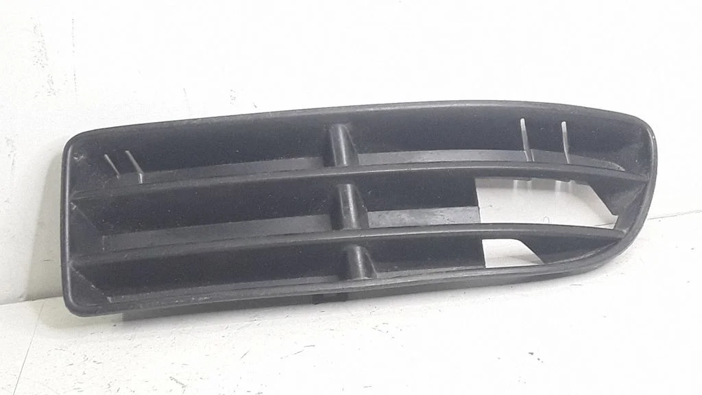 Front bumper lower grill 1J5853665