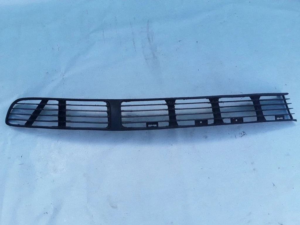 Kratka dolna zderzaka 3B0853677B