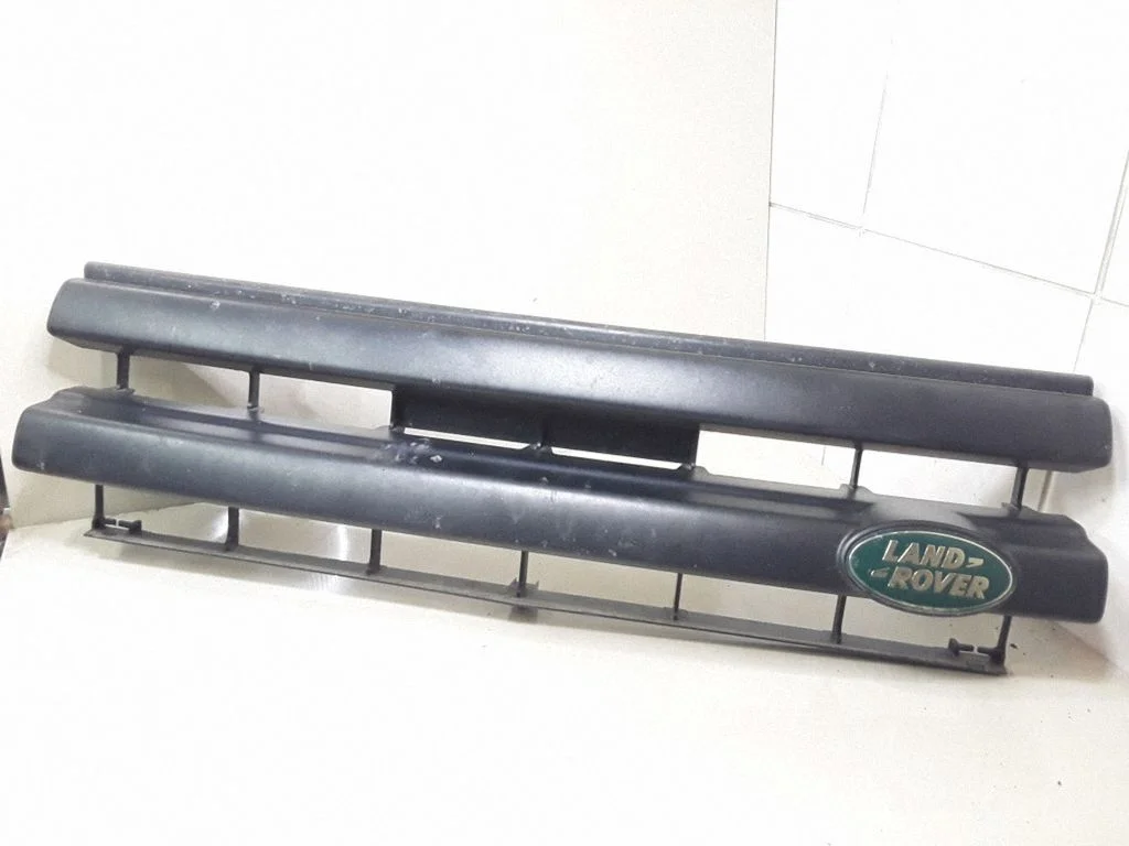 Front bumper upper radiator grill – Land Rover Freelander (1996-2006)