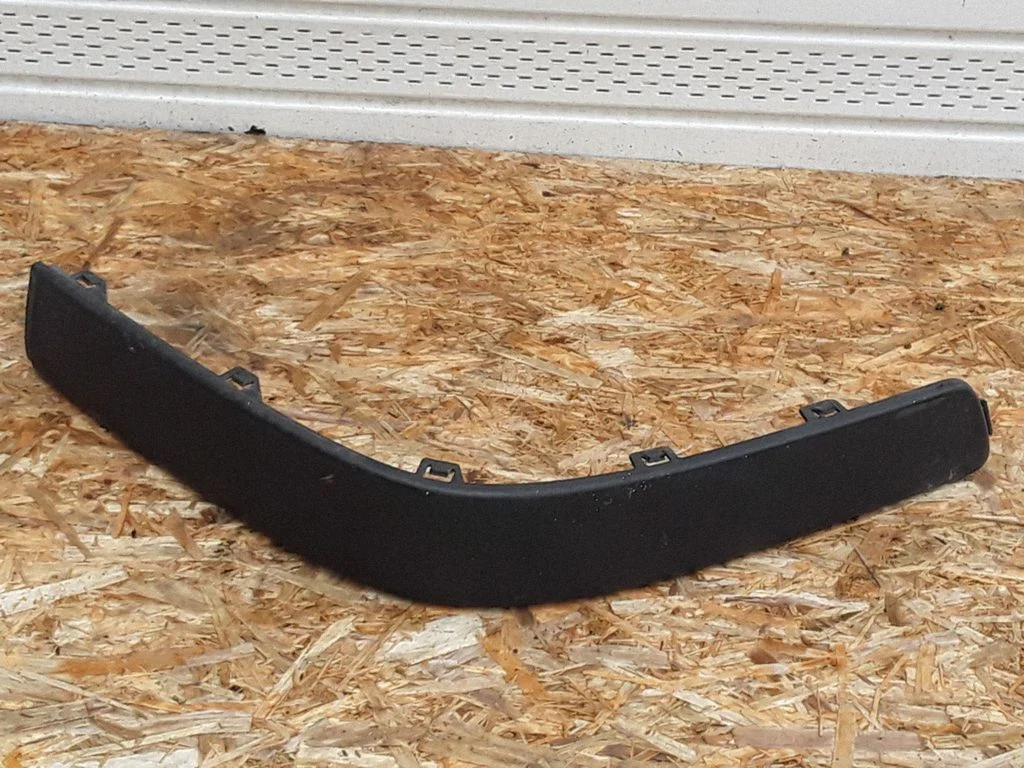 Front bumper splitter molding 8A0807222D