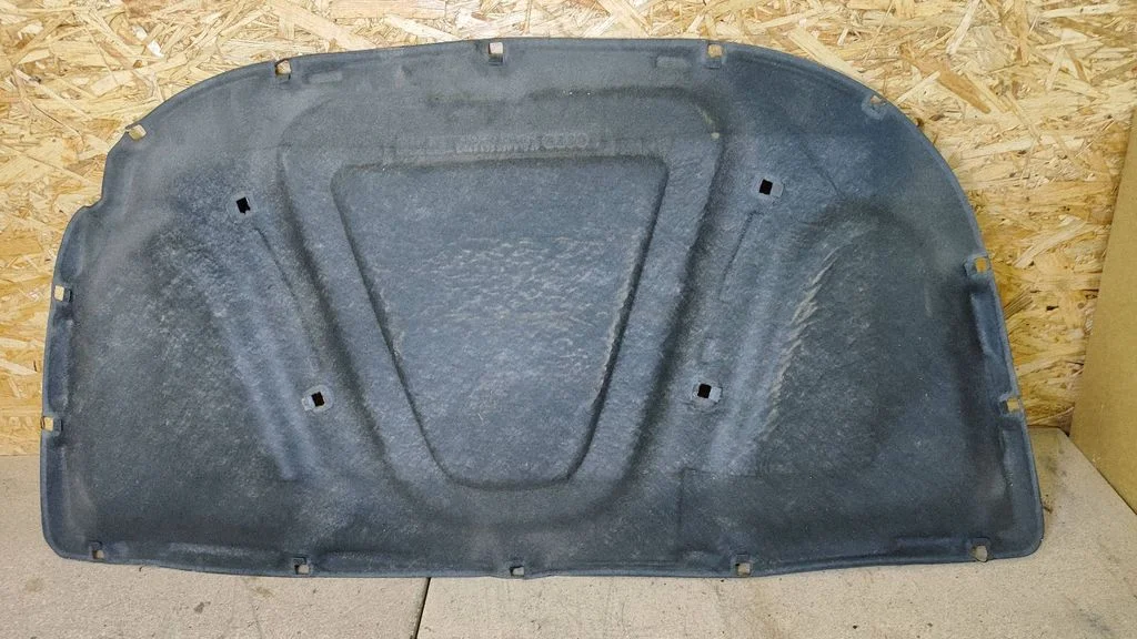Mootorikapoti heli-/soojusisolatsioon – Audi A6 Allroad C6 (2006-2011)