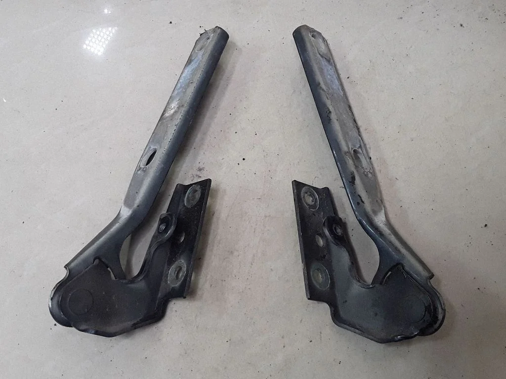 Mootorikapoti hinged – Volkswagen Passat B5.5 (2001-2005)