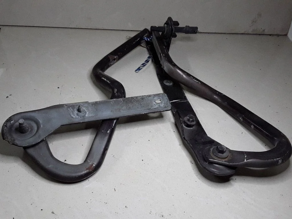 Mootorikapoti hinged 471641A