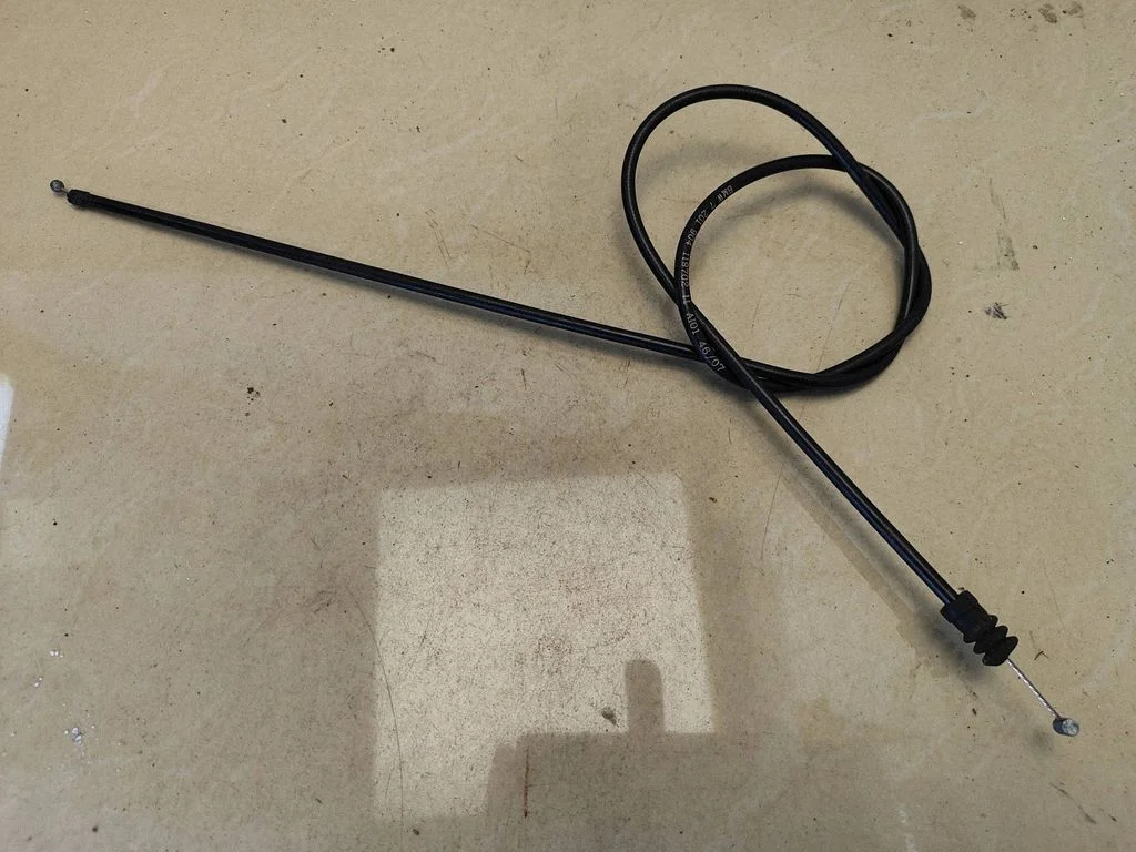 Linka zamka maski – BMW Seria 3 E90 E91 (2005-2012)