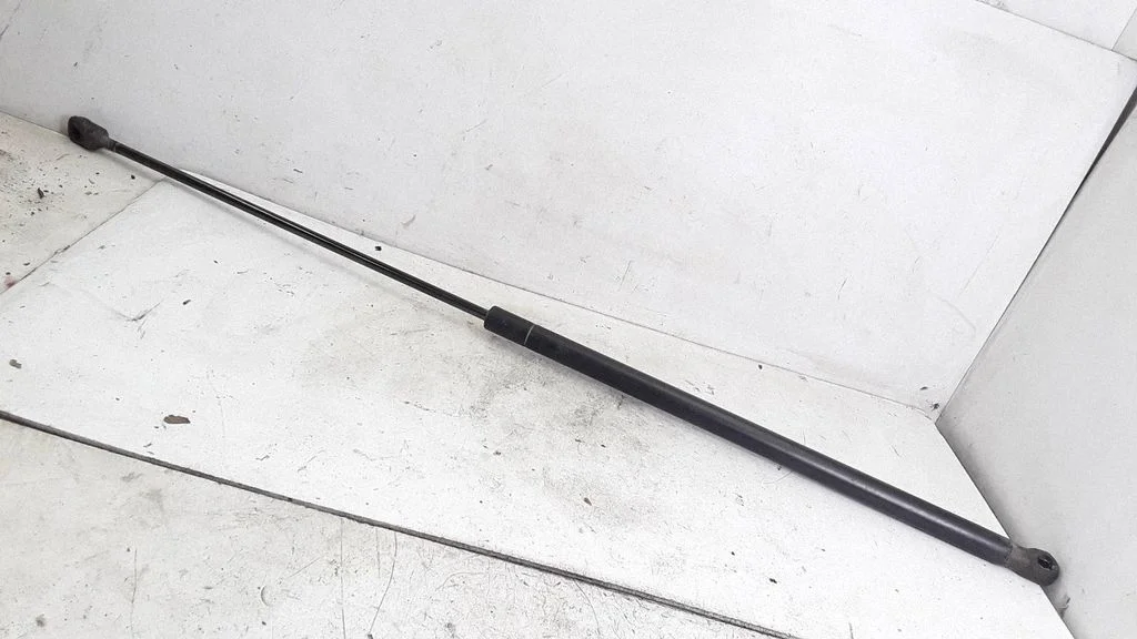 Motora pārsega amortizators D56070