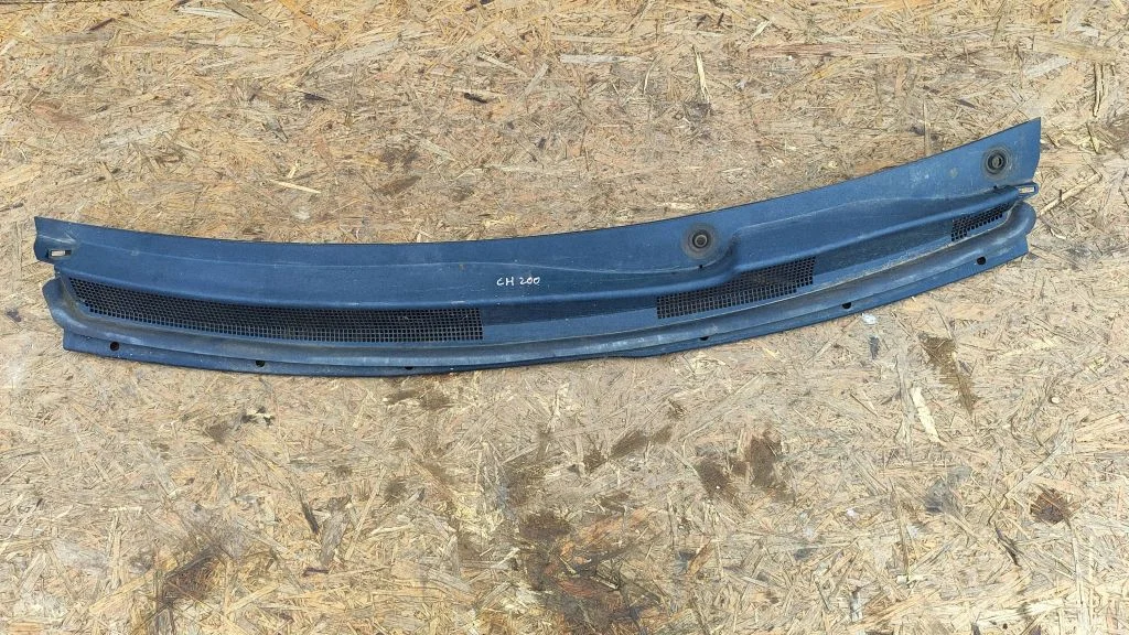 Wiper trim 68110148A