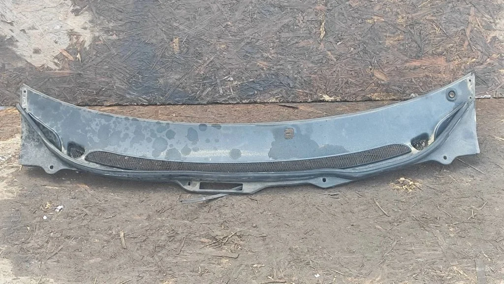 Wiper trim – Volvo V70 (2000-2004)
