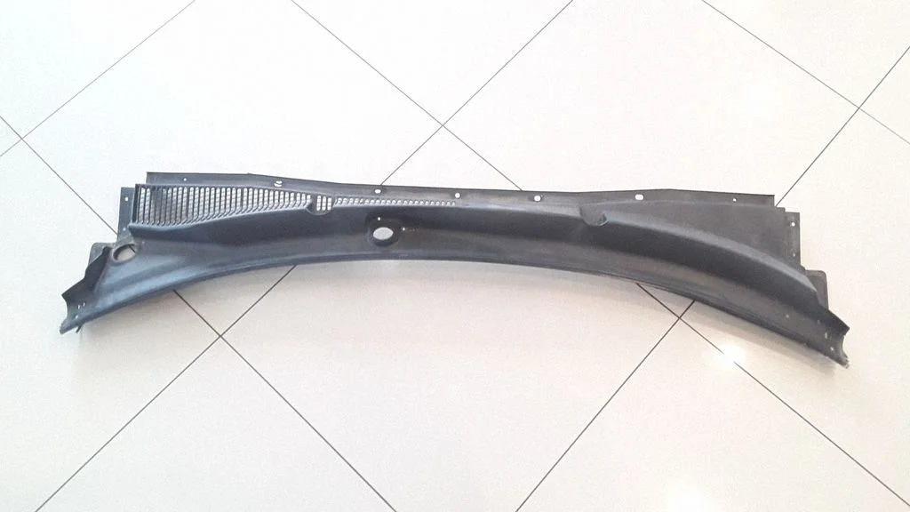 Wiper trim 91411AG010