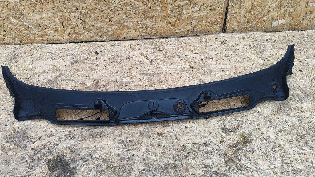 Wiper trim – BMW 3 Series E90 E91 (2005-2012)