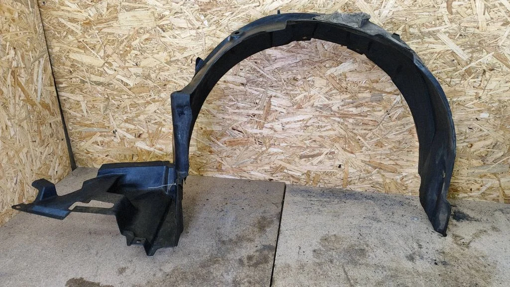 Nadkole przednie – Toyota Corolla Verso AR10 (2004-2009)