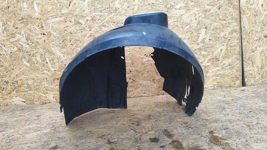 Front wheel arch liner splash guards 8V4116115AB – Ford Kuga I (2008-2012)