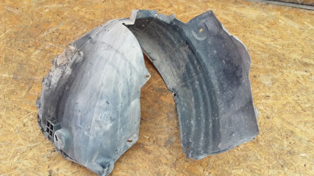 Front wheel arch liner splash guards 13125604