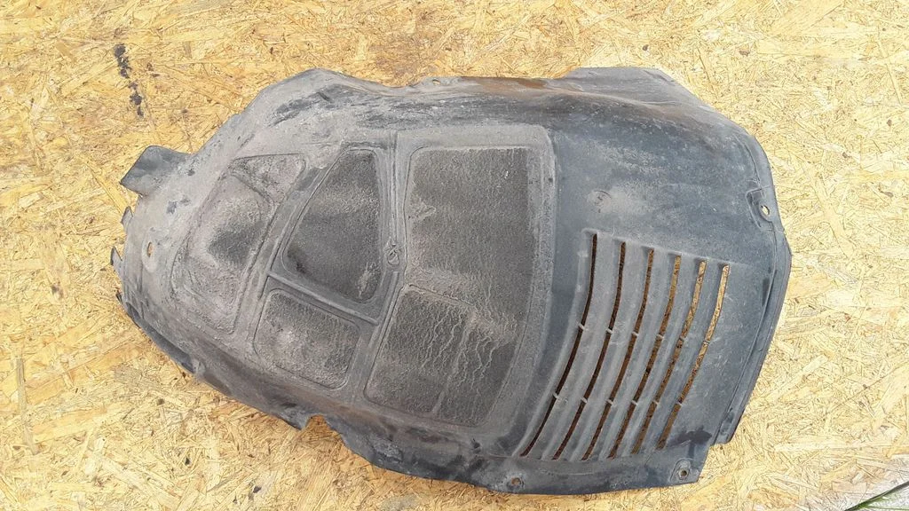 Front wheel arch liner splash guards 13241161