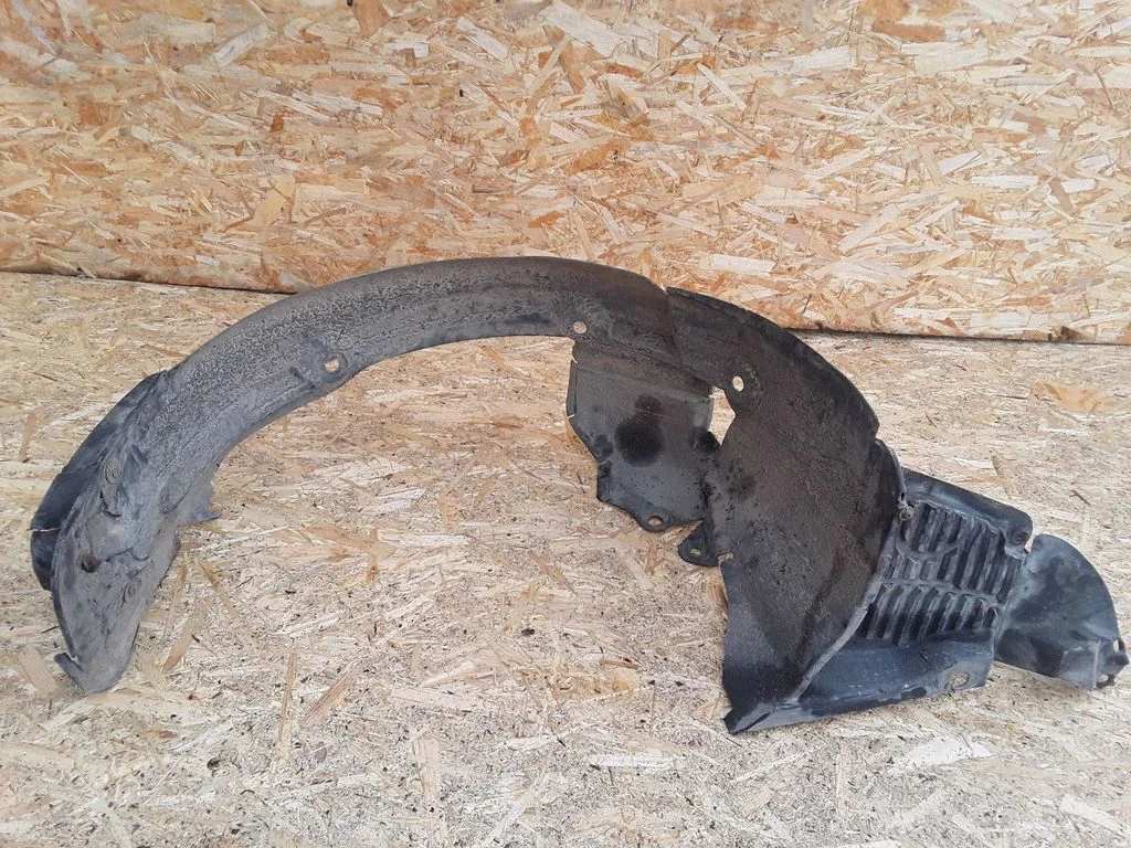 Front wheel arch liner splash guards 8200002139
