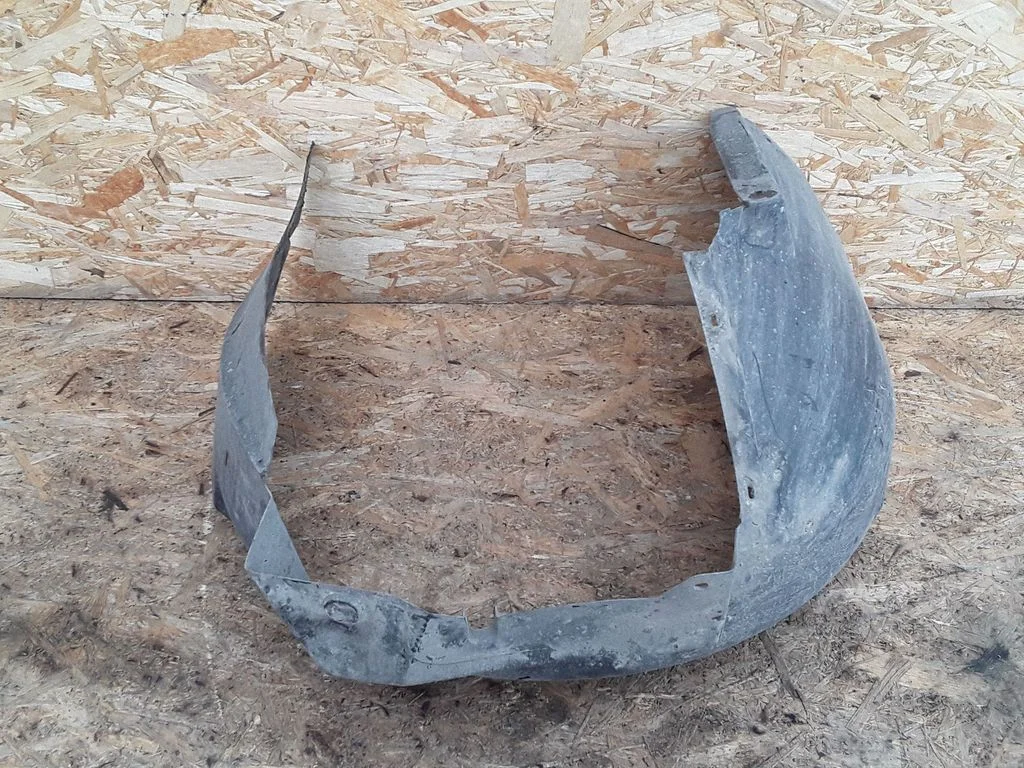 Front wheel arch liner splash guards 4B0821172A