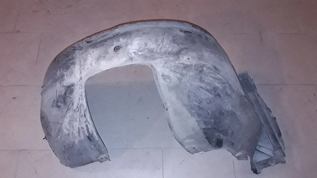 Front wheel arch liner splash guards – BMW 5 Series E39 (1996-2003)