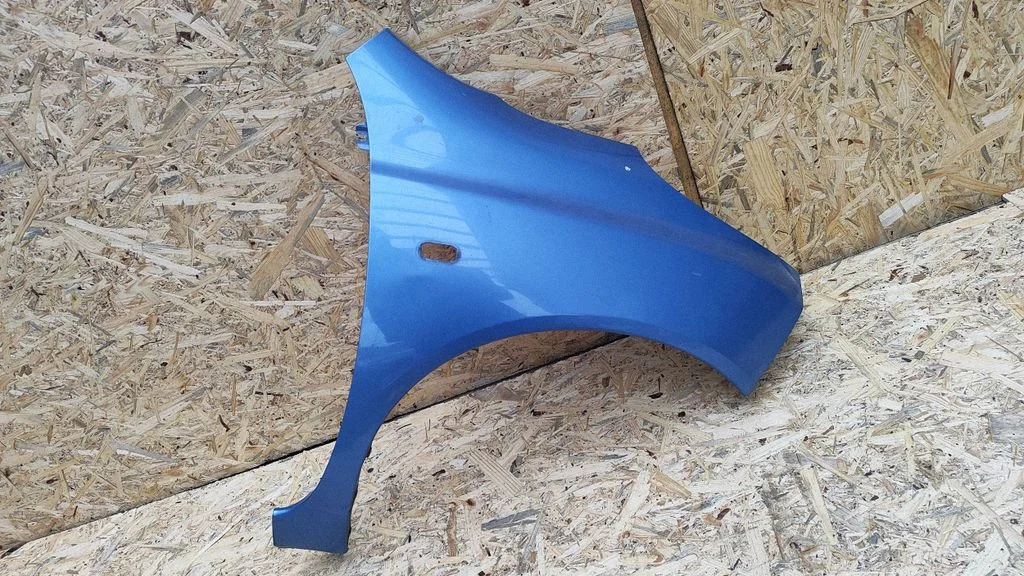 Fender – right