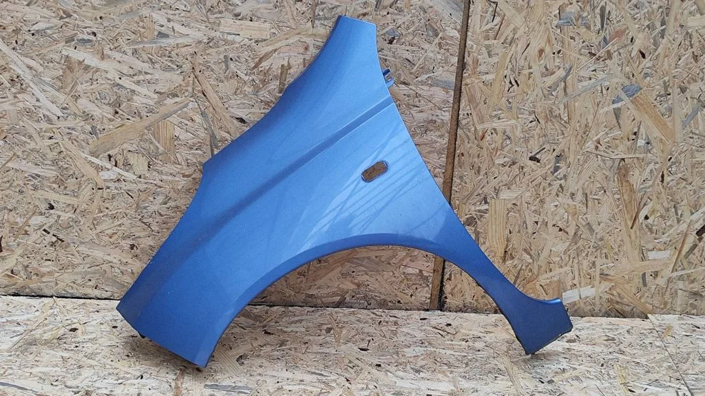Fender – left