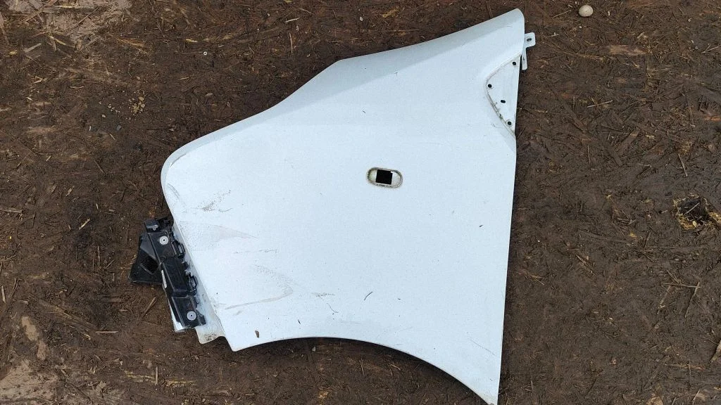 Fender – Opel Vivaro (2014-2018)