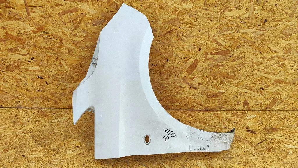 Fender – right