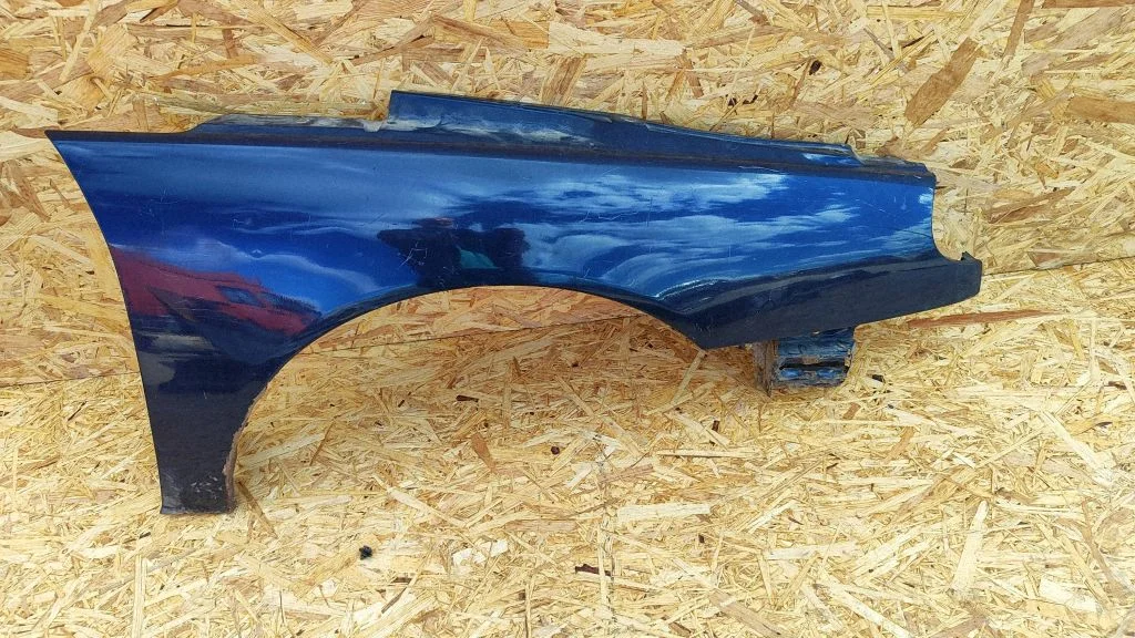 Fender – right