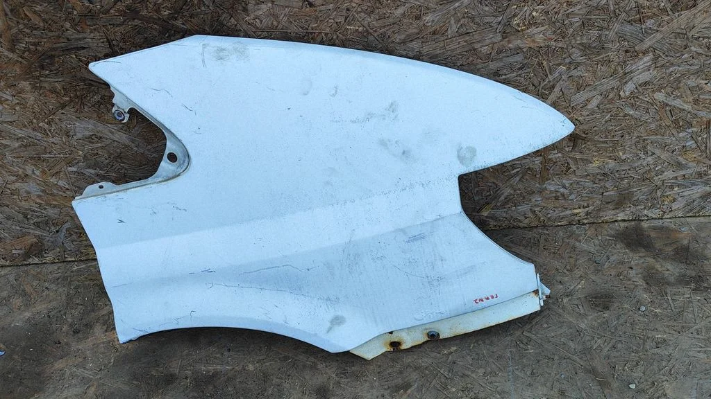 Fender – Ford Transit (2000-2006)