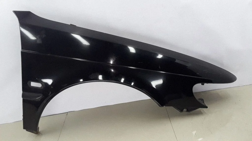 Fender – right