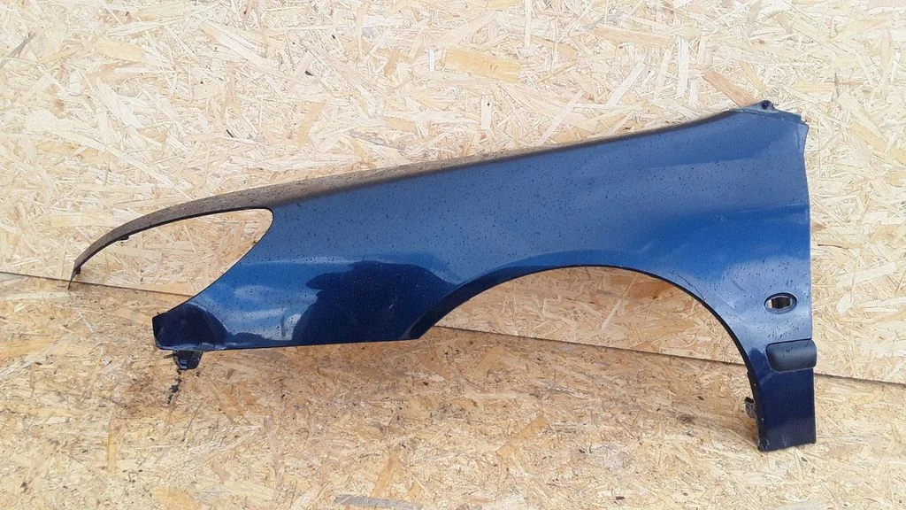 Fender – left