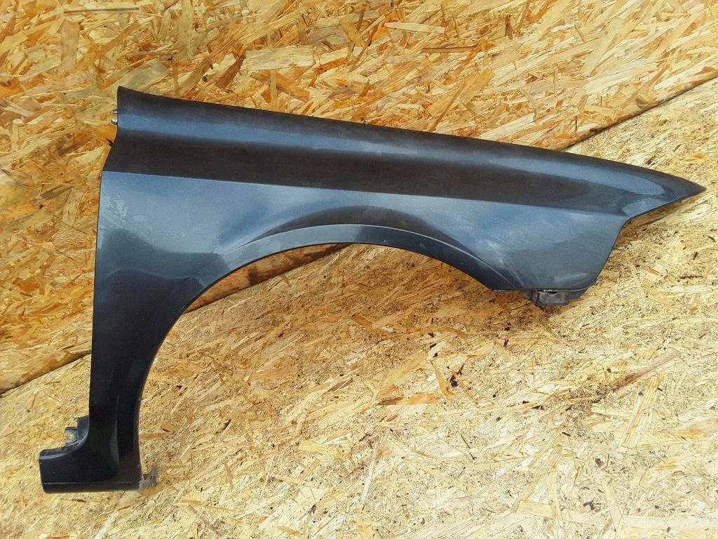 Fender – Renault Laguna II (2001-2007)