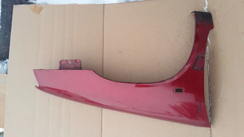 Fender – right
