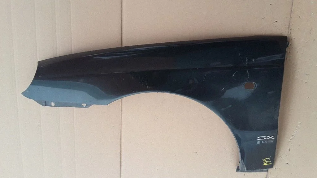 Fender – left