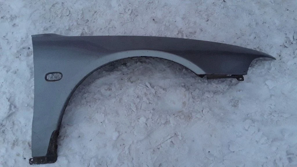 Fender – Mitsubishi Galant (1997-2003)
