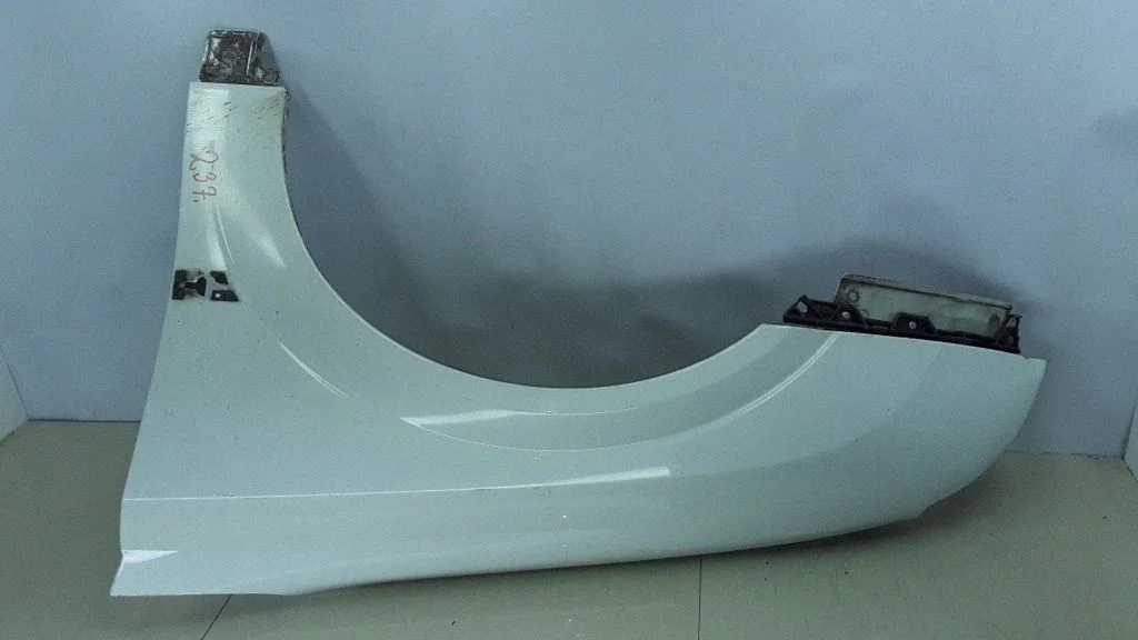 Fender – Opel Vectra B (1996-2002)