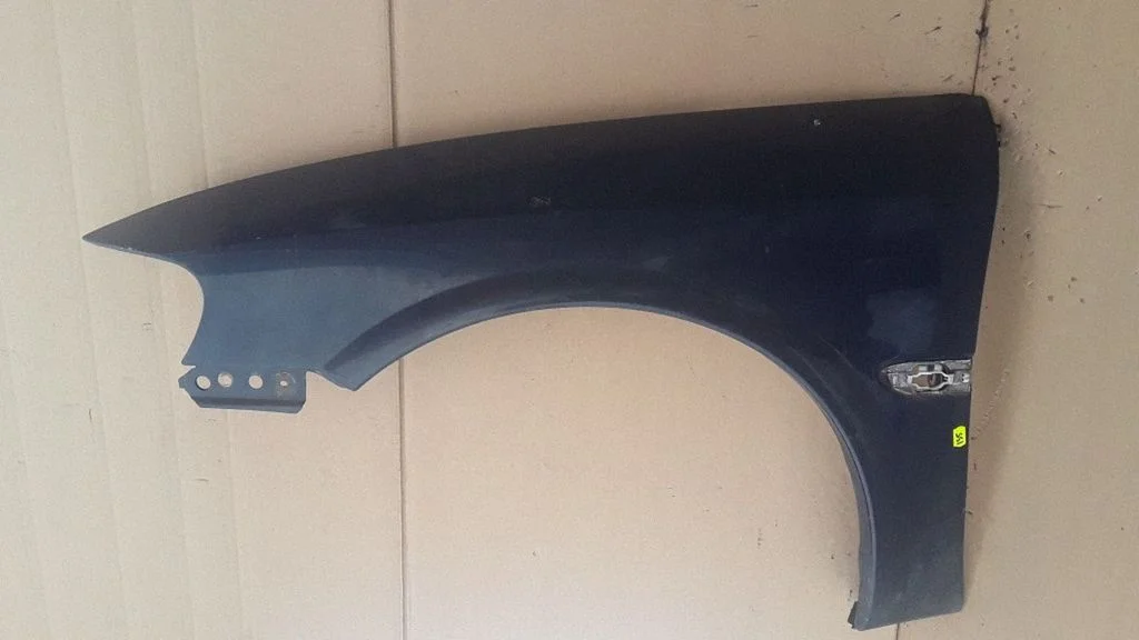 Fender – Opel Vectra B (1996-2002)