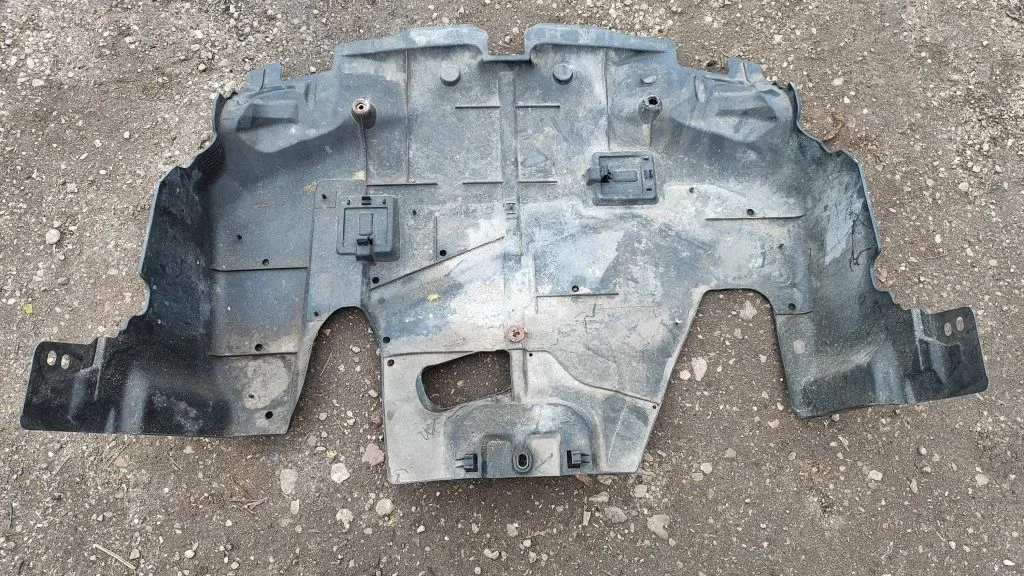 Engine splash shield/under tray 56440AG140