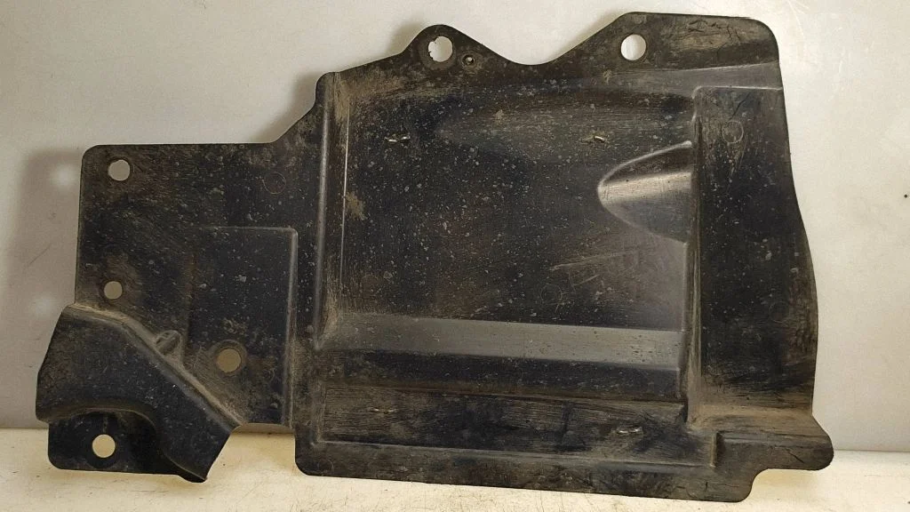 Engine splash shield/under tray 64838JD00A