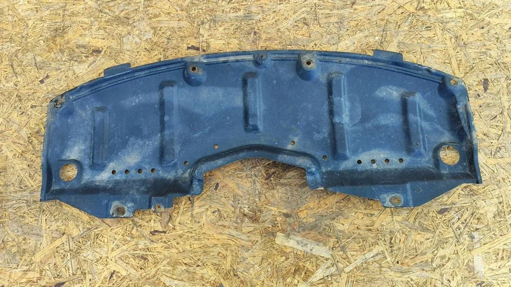 Engine splash shield/under tray GS1D56112