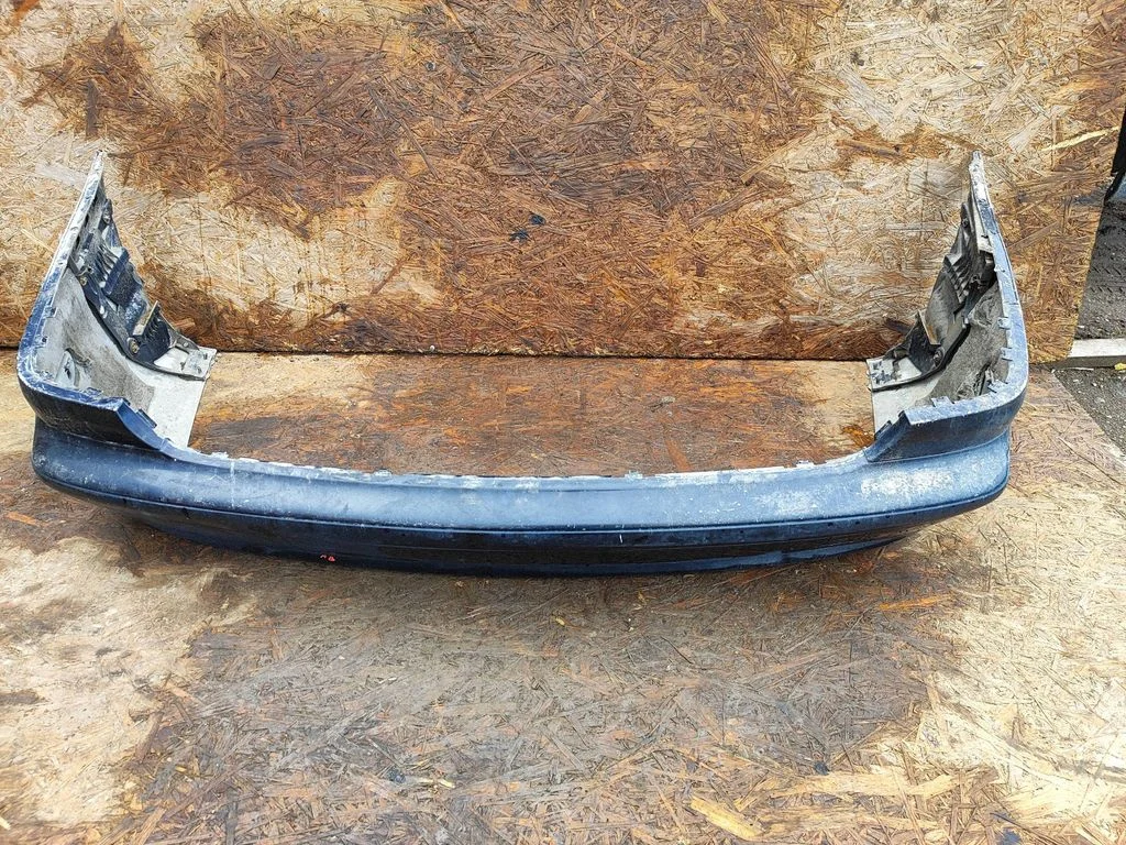 Tagumine kaitseraud – Mercedes-Benz C-klass W203 (2000-2007)