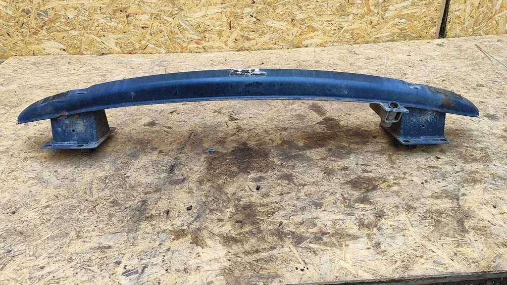 Rear bumper cross member – Volkswagen Phaeton (2002-2016)